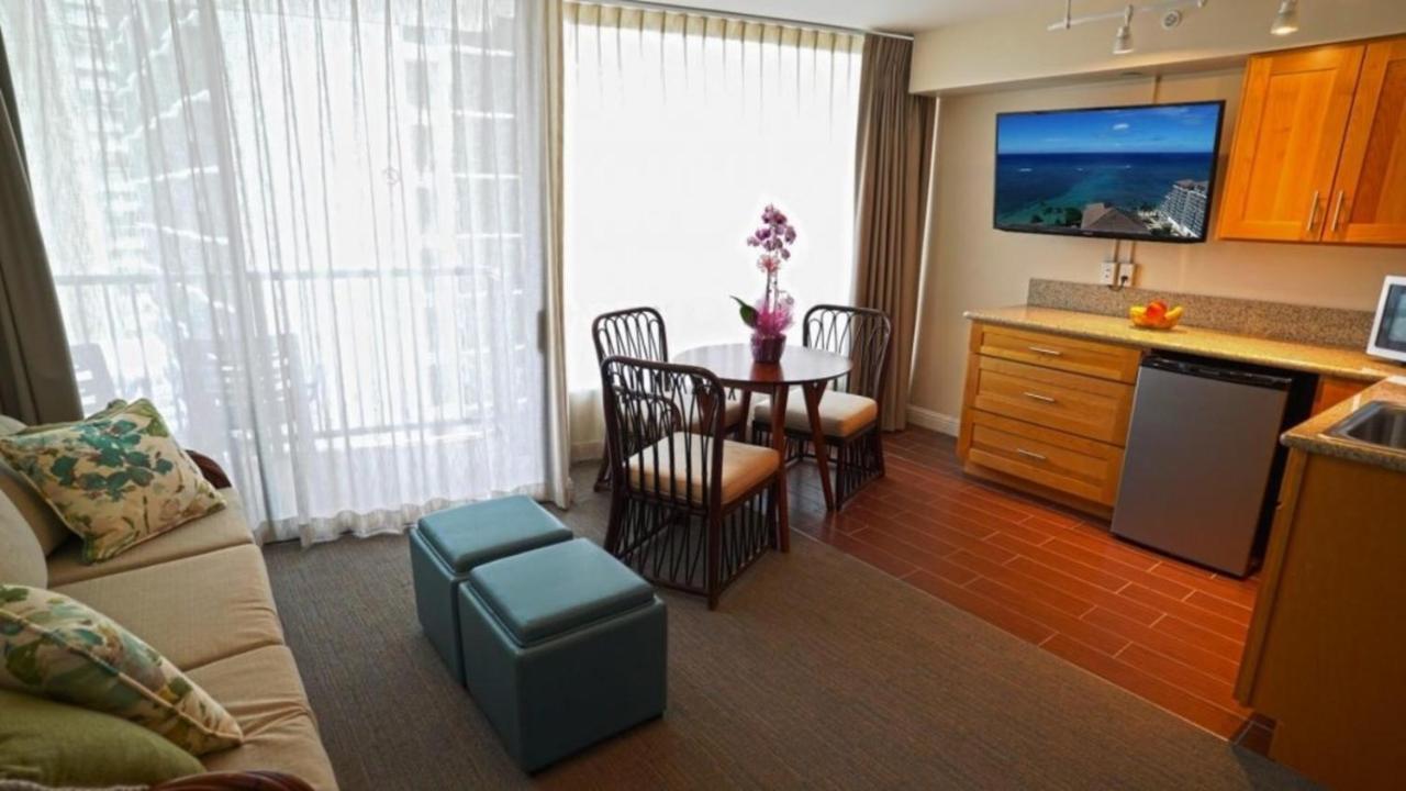 Private Condos In Waikiki, Private Car Rental Included, Beach Gear And Camping Gear Honolulu Exteriör bild