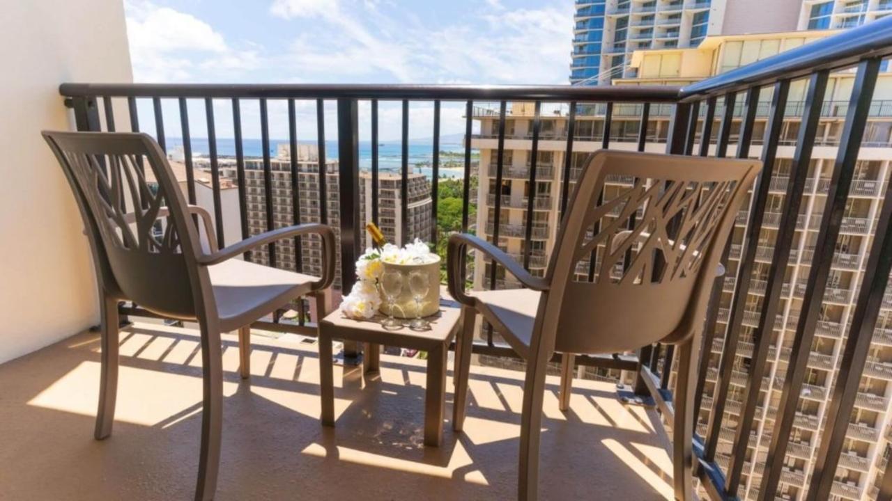 Private Condos In Waikiki, Private Car Rental Included, Beach Gear And Camping Gear Honolulu Exteriör bild
